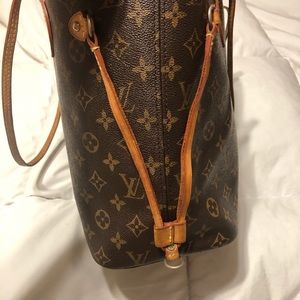 Louis Vuitton Neverfull Monogram